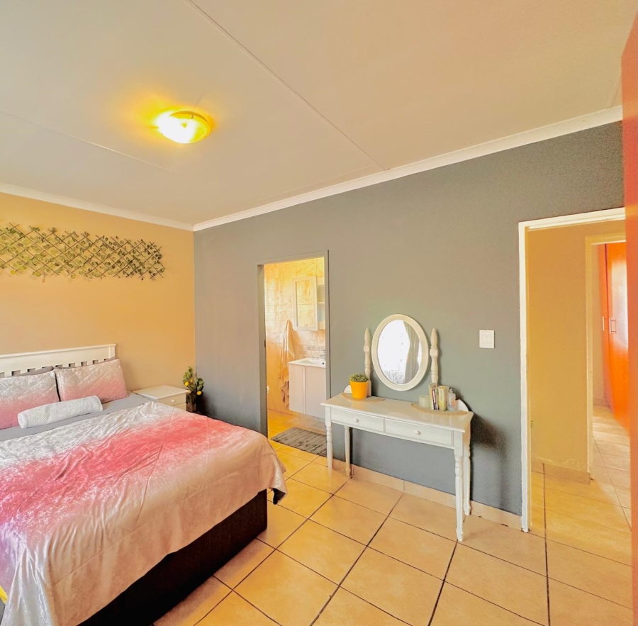 3 Bedroom Property for Sale in Waterval East North West